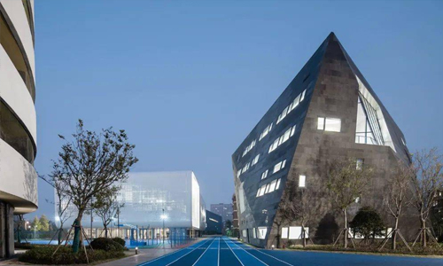 上海青浦平和双语学校